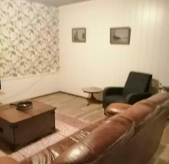 Retkeilymaja Köpsintie 4 B