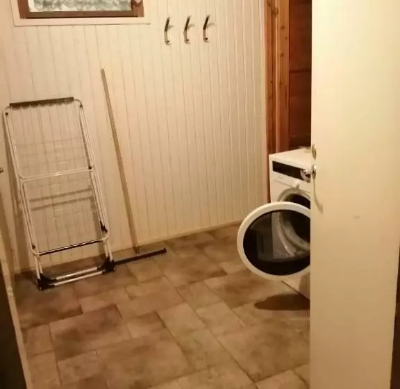 Retkeilymaja Köpsintie 4 B