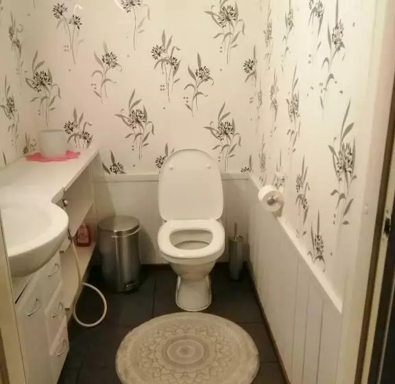 Retkeilymaja Köpsintie 4 B