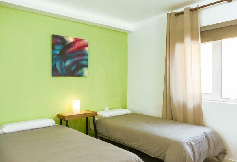 فندق صغير The Tree House Tenerife