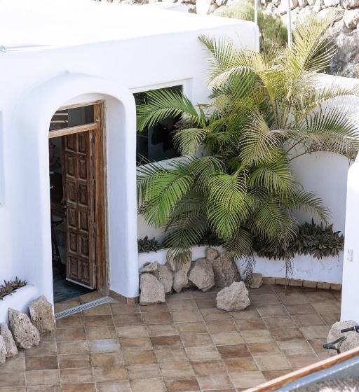 فندق صغير The Tree House Tenerife