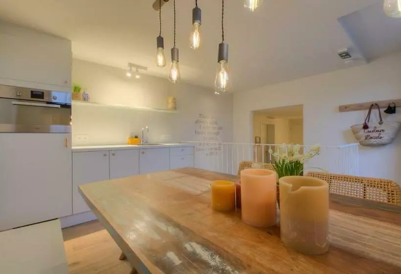 Aamiaismajoitus (B&B) Logie Marie With Hottub In The Garden