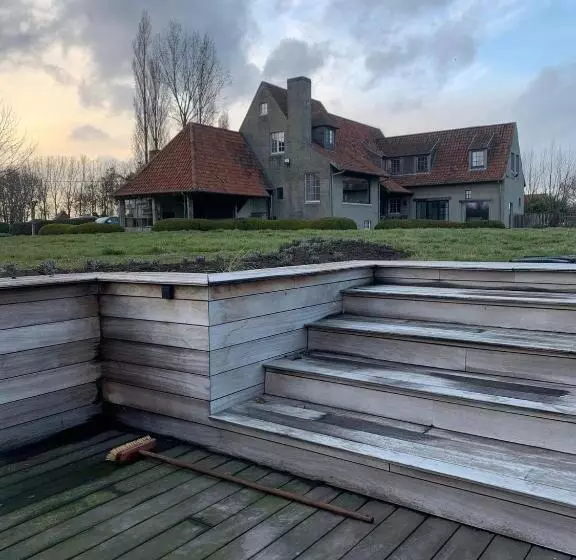 Aamiaismajoitus (B&B) Logie Marie With Hottub In The Garden