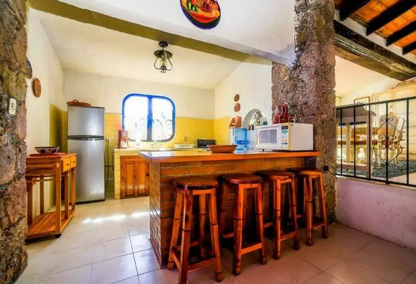 ホテル Casa De Las Cruces Taxco