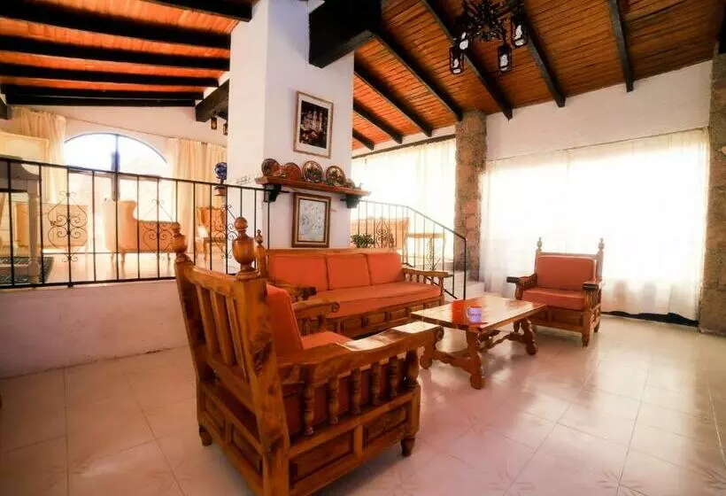 ホテル Casa De Las Cruces Taxco