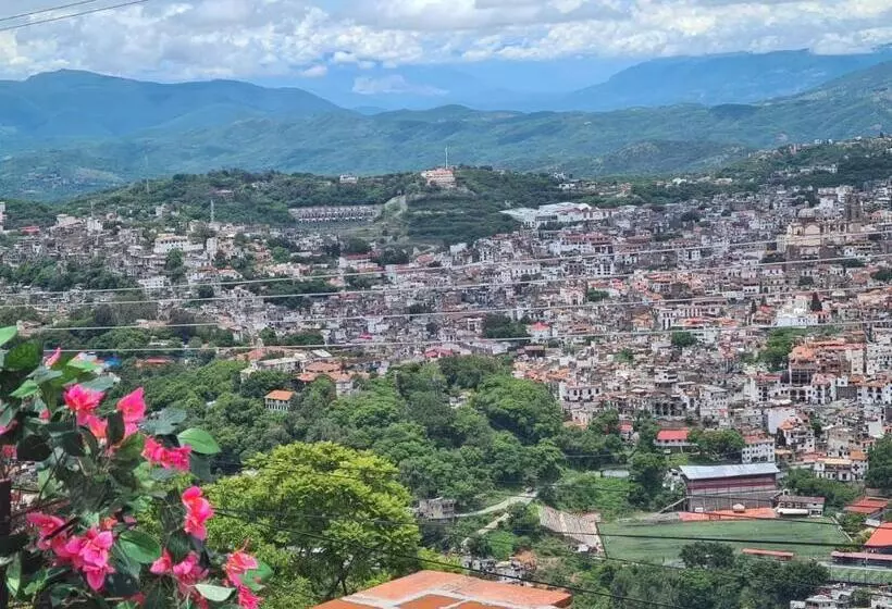 ホテル Casa De Las Cruces Taxco