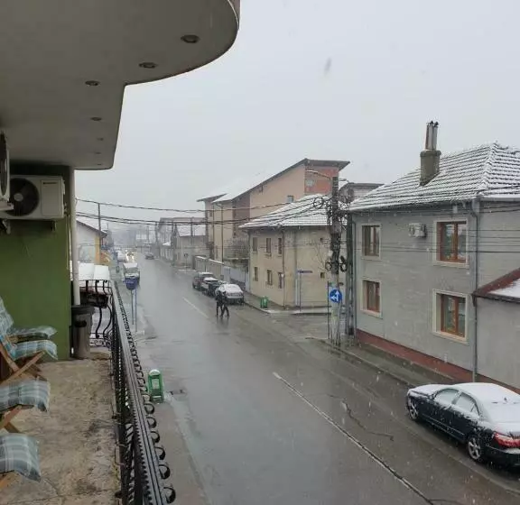 Retkeilymaja Sc Afitos Srl