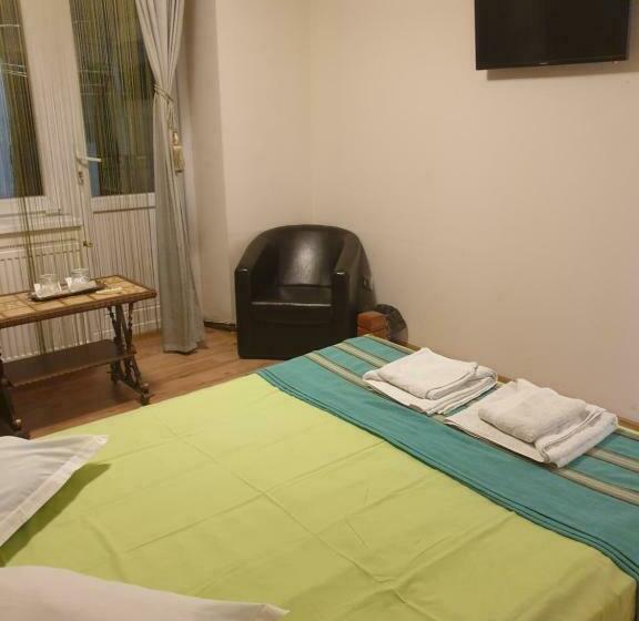 Albergue Sc Afitos Srl