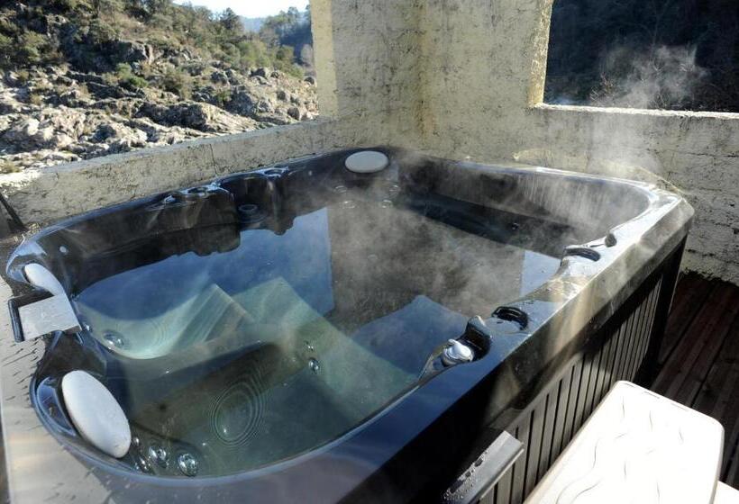 住宿加早餐  La Papeterie De Corbès