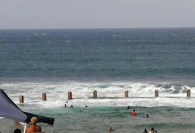 פנסיון Hlophe S Place