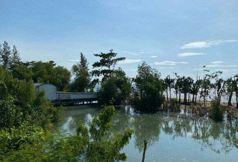 Sunshine Gypsy At Beach Villa Vibhavadi Pattaya