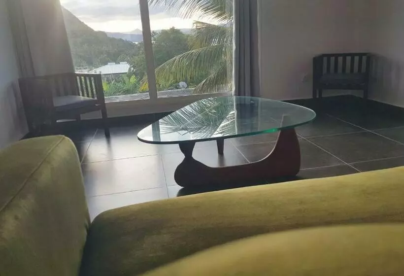 هتل 2 0 Hôtel Vanille