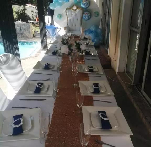 ペンション Lytton Cresent B&b