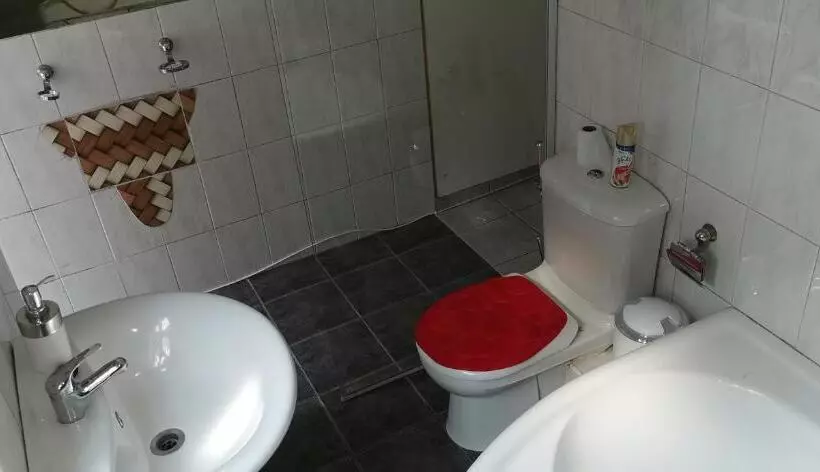 ペンション Lytton Cresent B&b