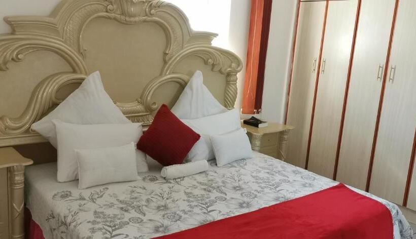 פנסיון Lytton Cresent B&b