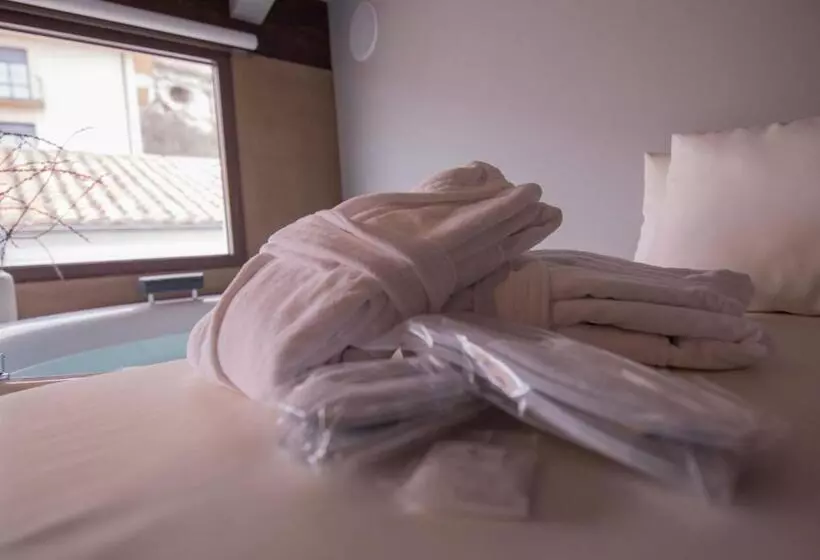 Vallivana Suites