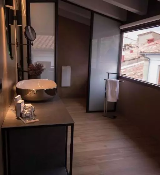 Vallivana Suites