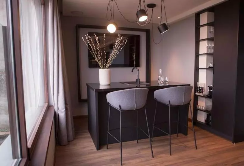 Vallivana Suites