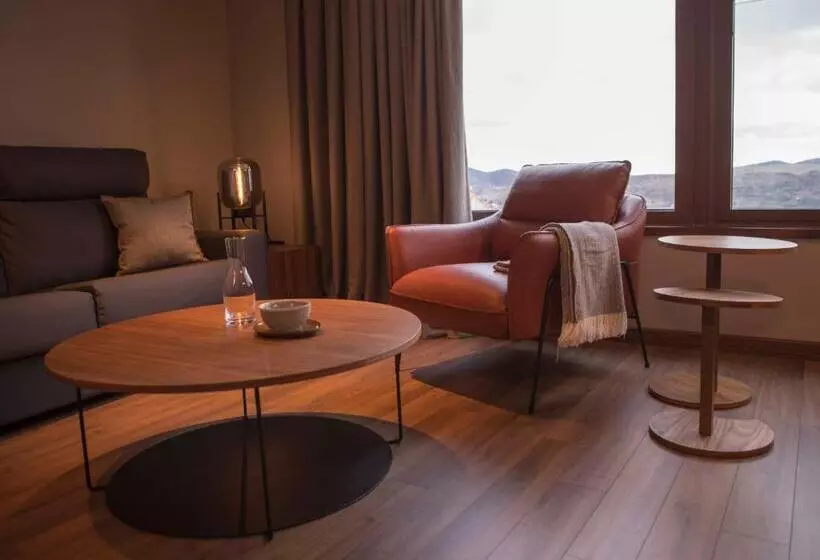 Vallivana Suites