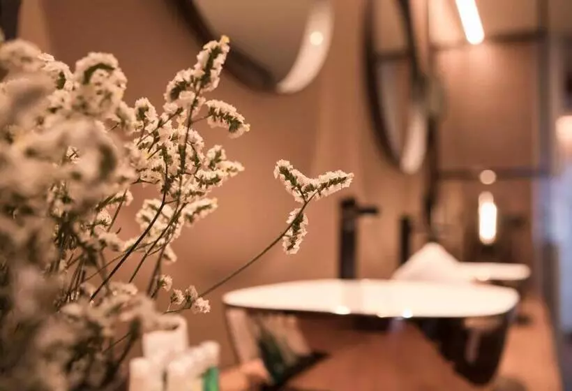 Vallivana Suites