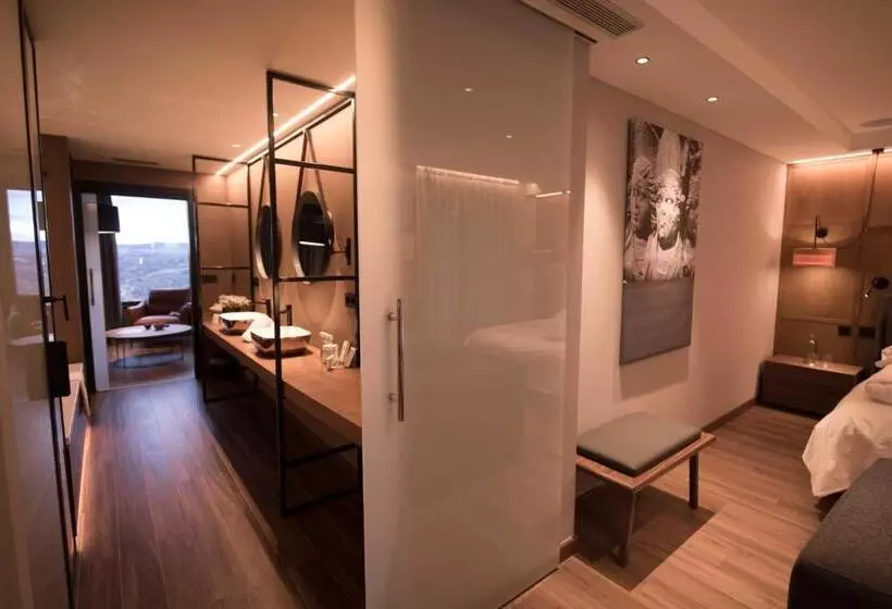 Vallivana Suites
