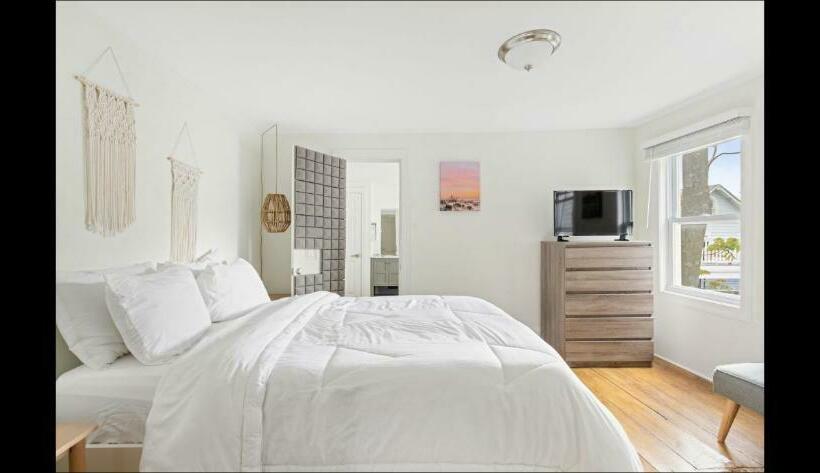 Общежитие The Melrose