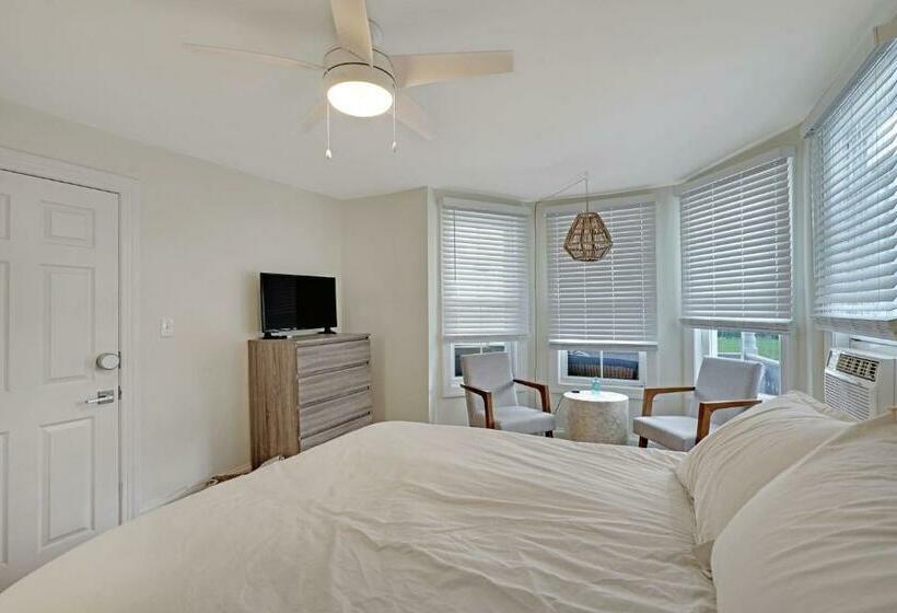 Общежитие The Melrose