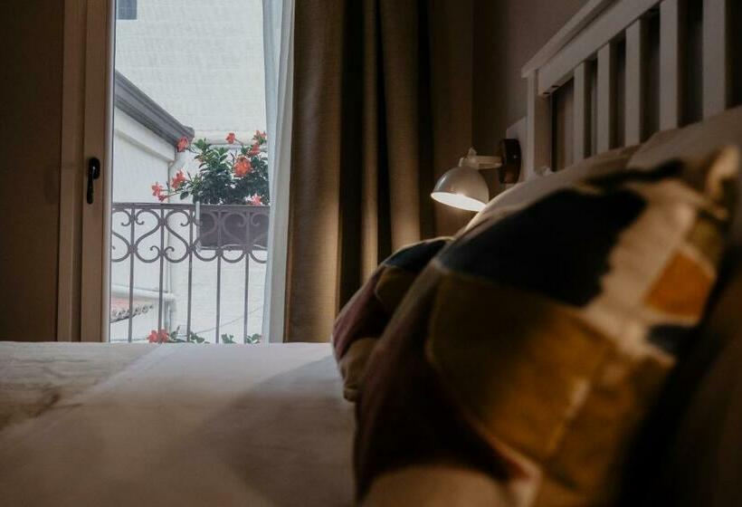 تختخواب و صبحانه Sistò Petite Maison