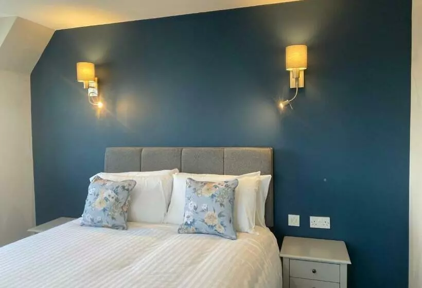 هتل The Inn At Charlestown