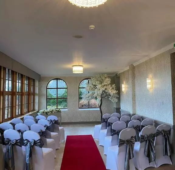 هتل The Inn At Charlestown