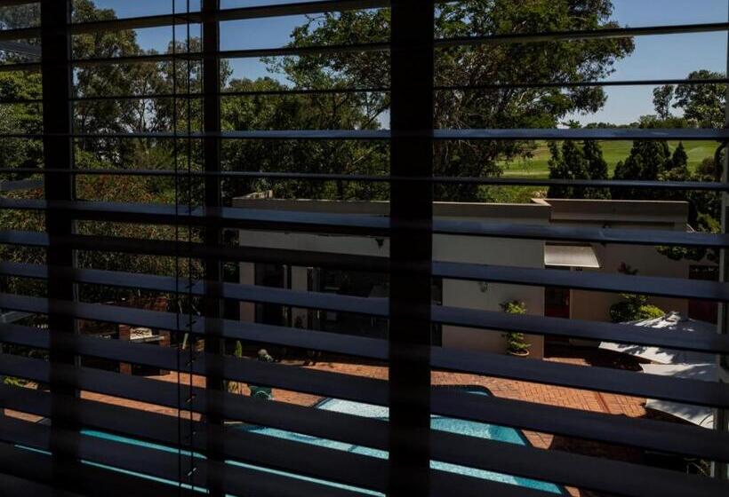 Пансион Gallo Manor Executive Bed & Breakfast