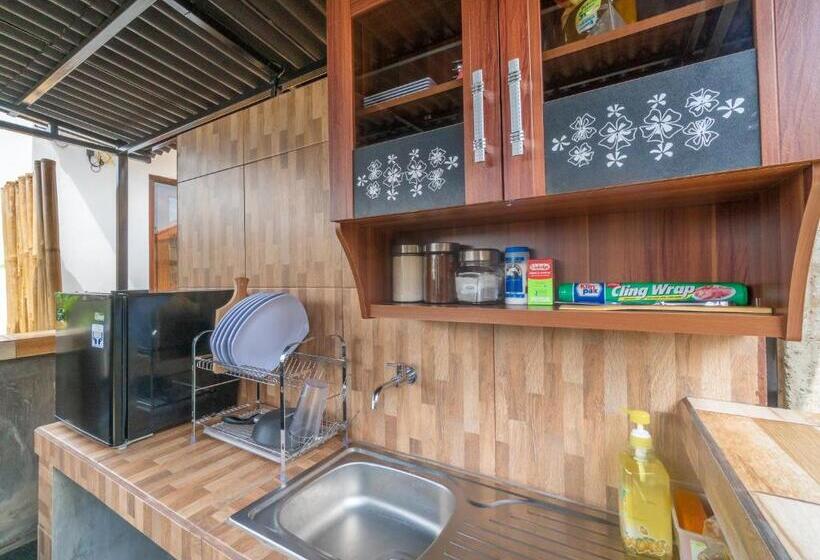 פנסיון Wooden Puri Guesthouse By Bukit Vista