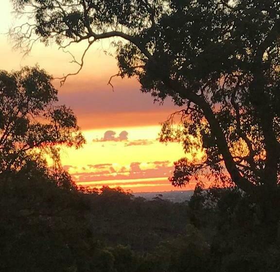 مبيت وإفطار Robinson Retreat