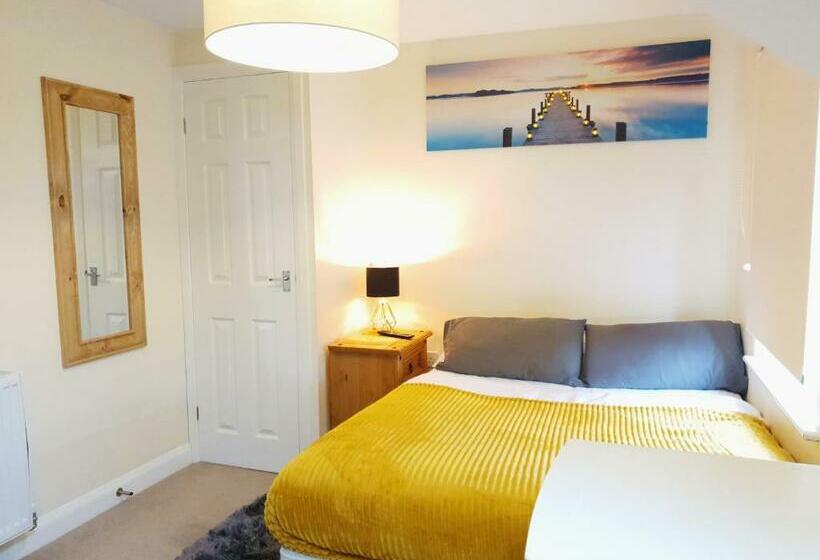 فندق Highfields Town House