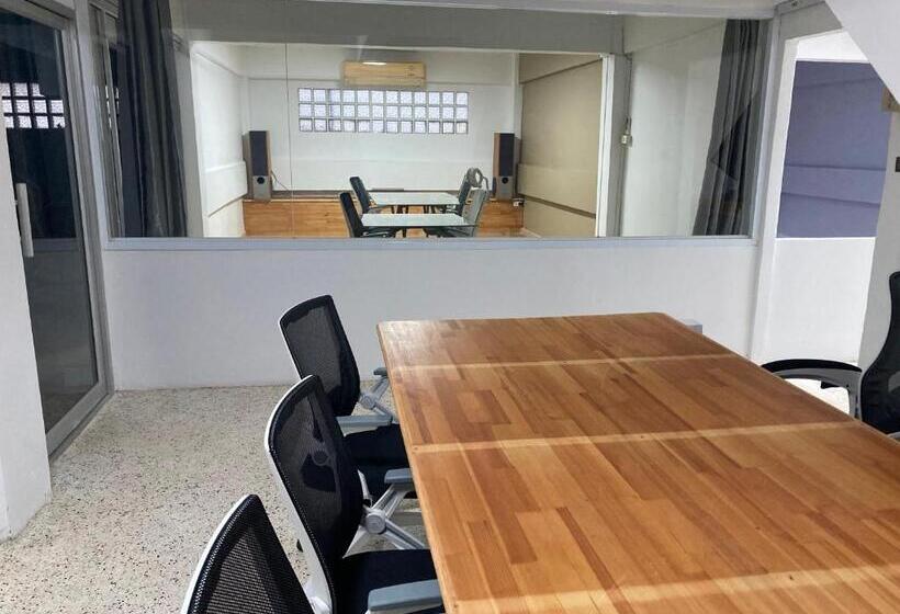 Отель Moocoworking