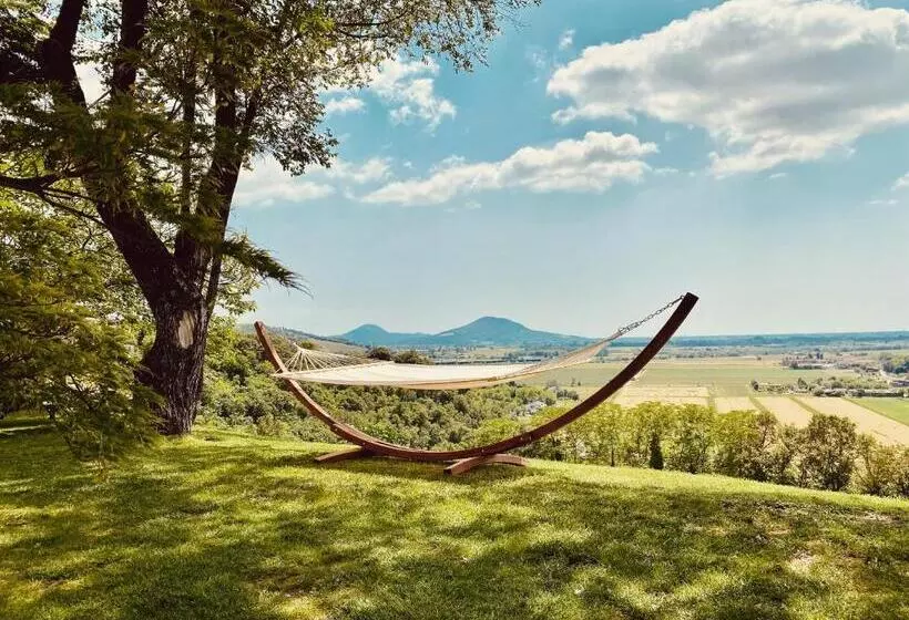 Majatalo Dal Gheppio   Nido Con Vista