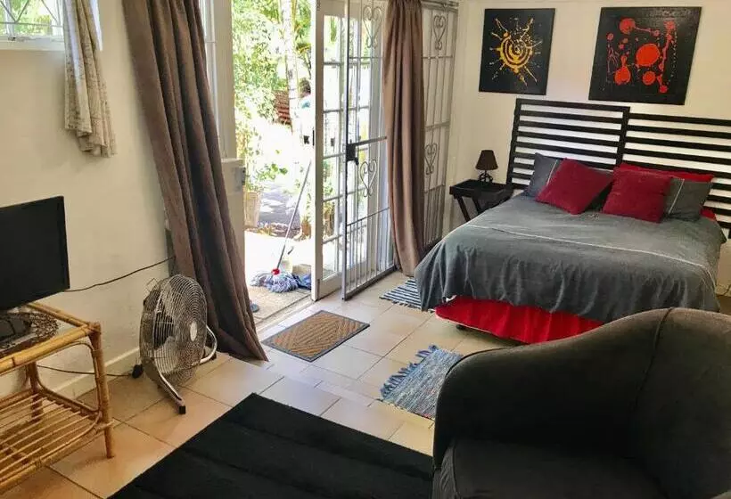 Aamiaismajoitus (B&B) 23 Ambleside Holiday Retreat By The Sea