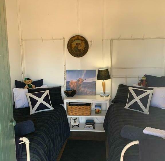 민박 Evanston Station