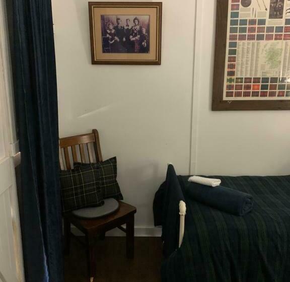 민박 Evanston Station