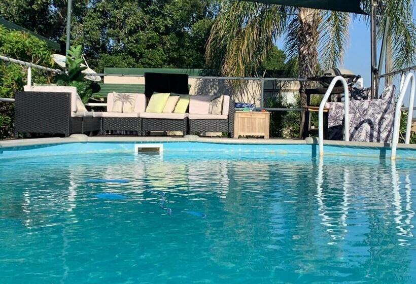 민박 Evanston Station