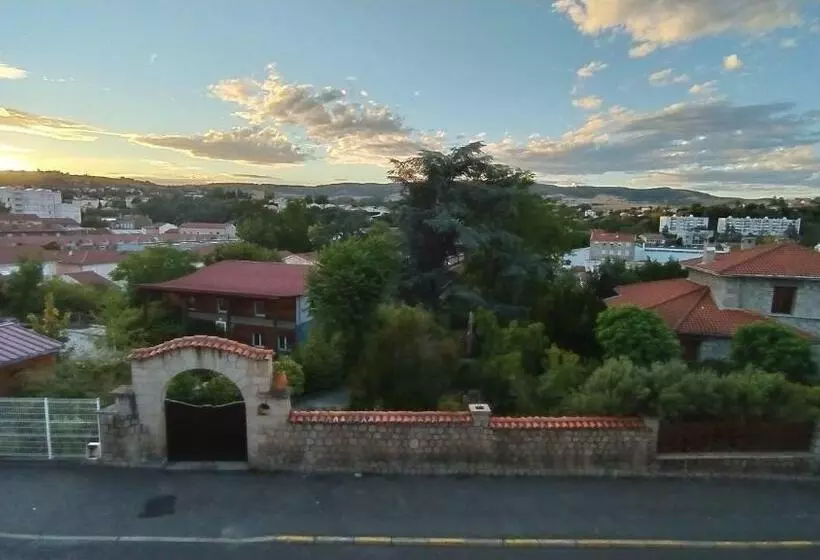 ベッドアンドブレックファースト La Batisse De Saint Chamond