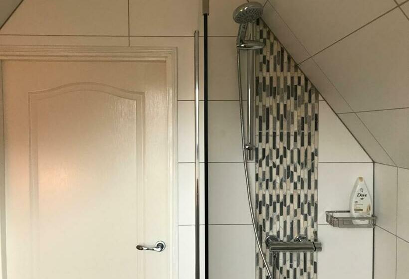 ベッドアンドブレックファースト T’ Hogeland Ainrom