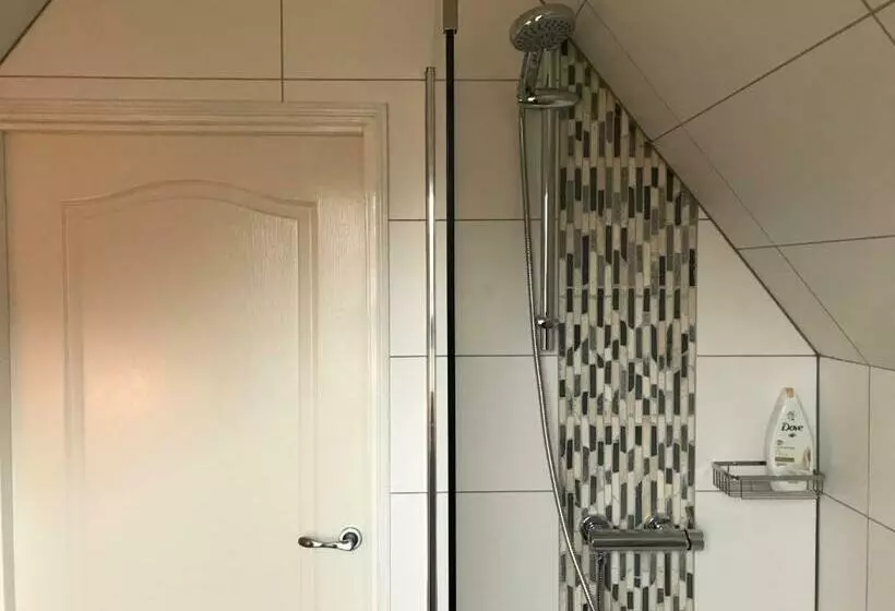 ベッドアンドブレックファースト T’ Hogeland Ainrom