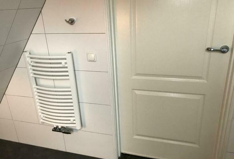 ベッドアンドブレックファースト T’ Hogeland Ainrom