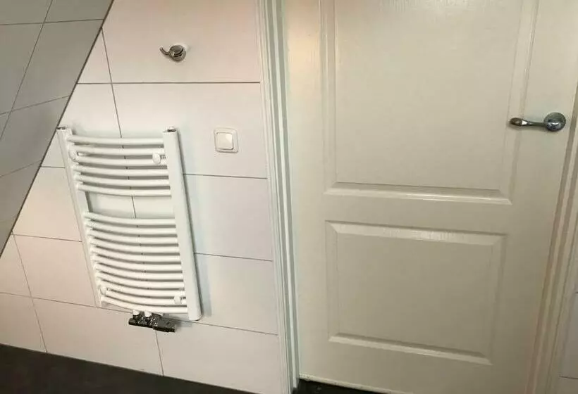 ベッドアンドブレックファースト T’ Hogeland Ainrom