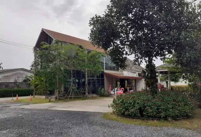 Hotelli Areeca Mahogany Zone