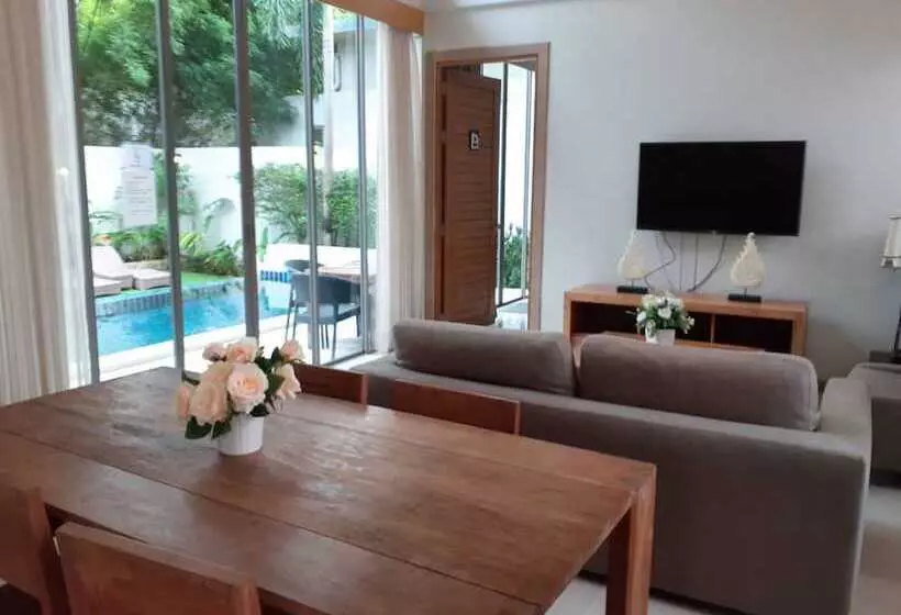 Hotelli Areeca Mahogany Zone