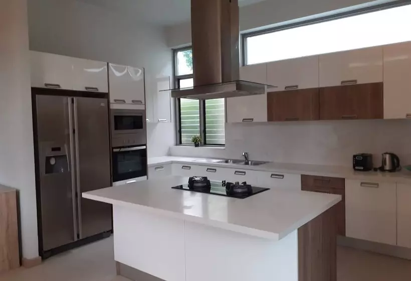 Hotelli Areeca Mahogany Zone