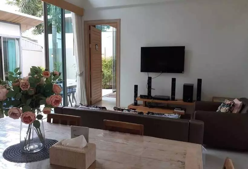 Hotelli Areeca Mahogany Zone