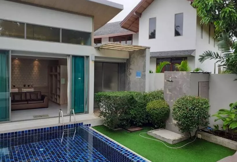 Hotelli Areeca Mahogany Zone